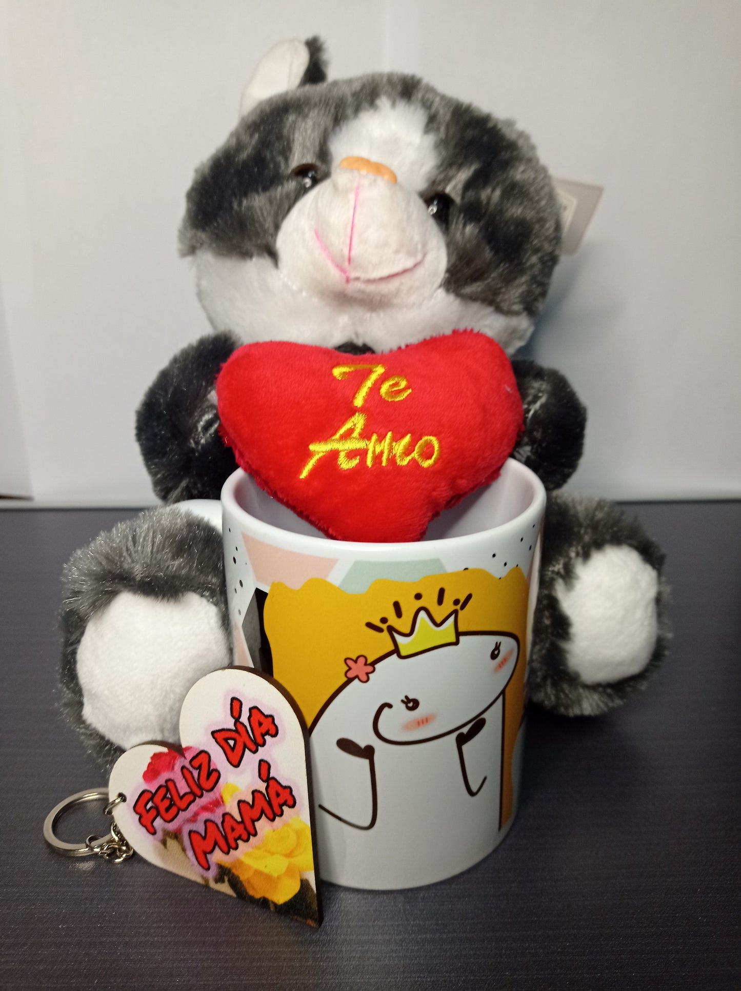 Pack Día de la Madre Tazón Flork + Llavero + Peluche